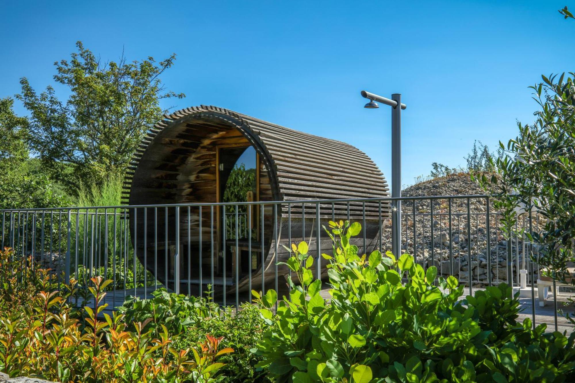 Logis Auberge Les Murets Hotel Restaurant Spa Chandolas Exterior photo