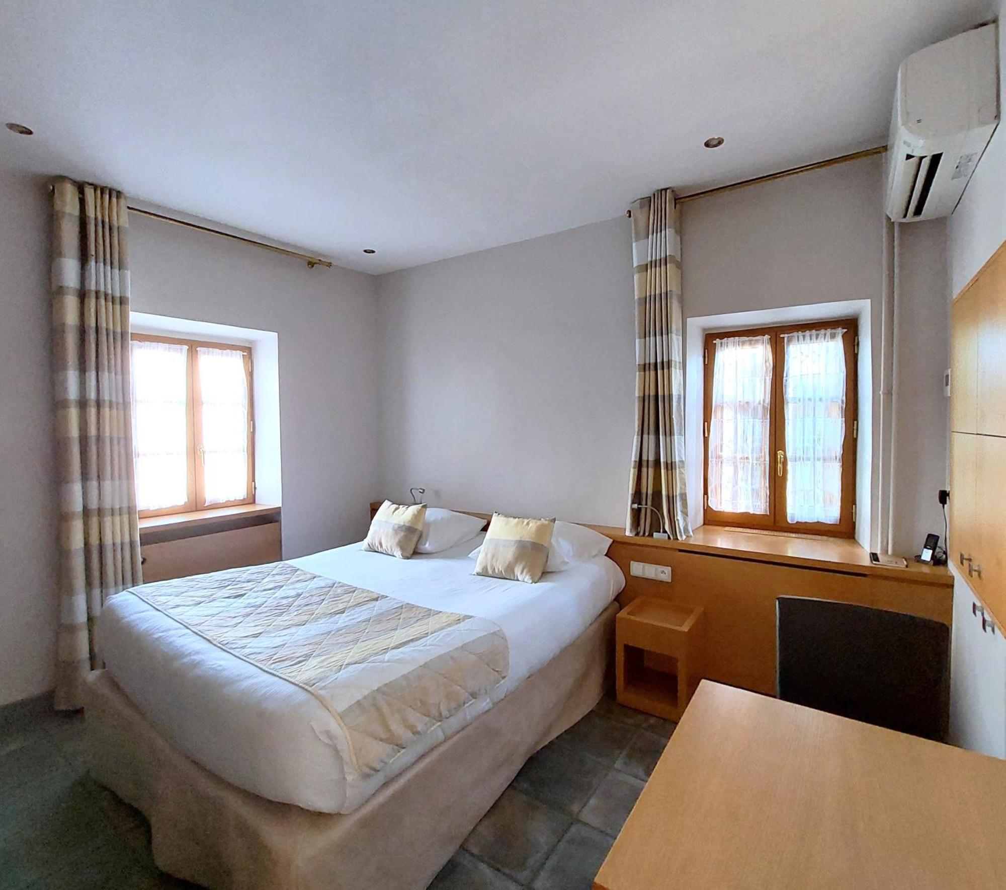 Logis Auberge Les Murets Hotel Restaurant Spa Chandolas Exterior photo