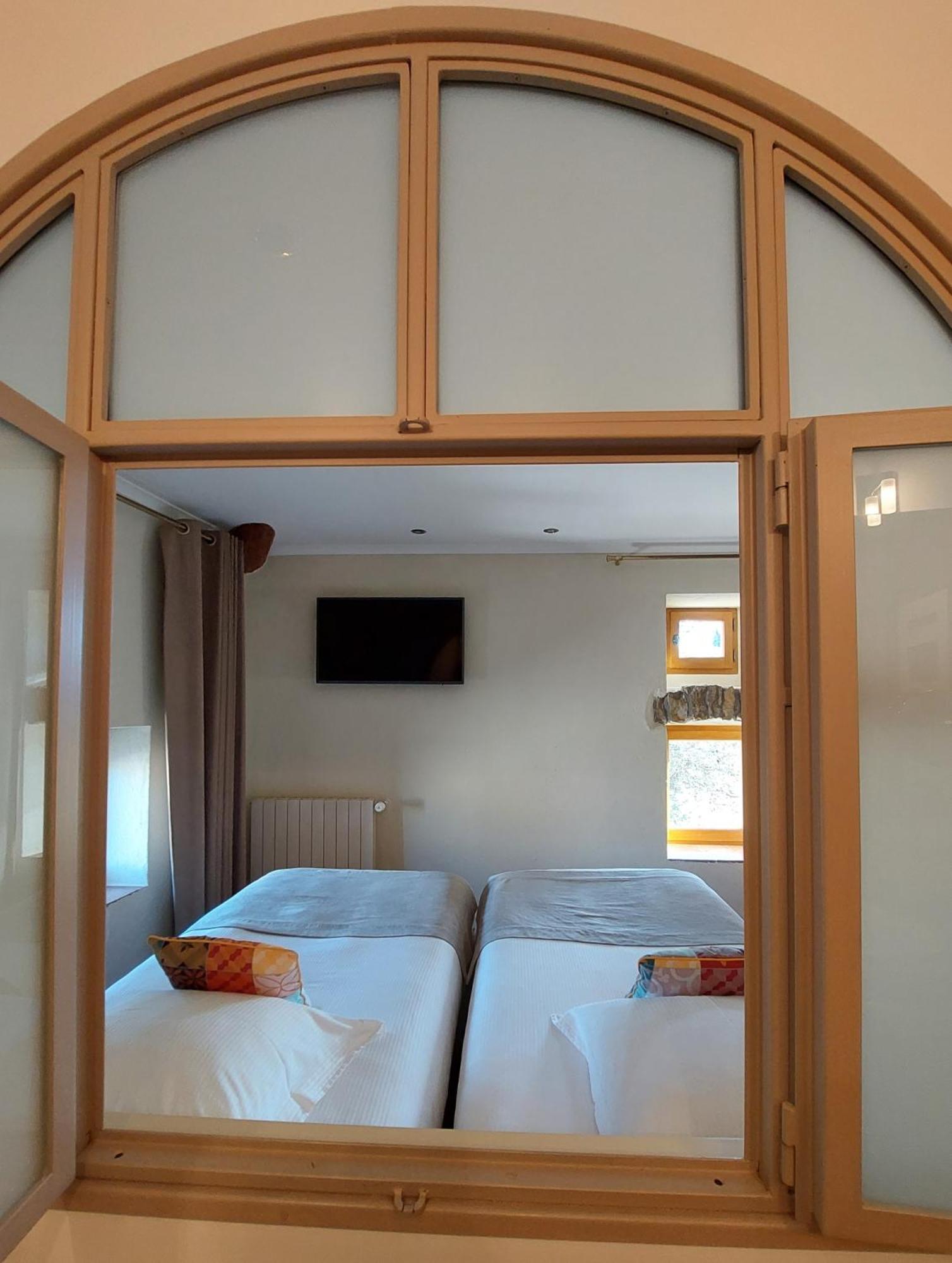 Logis Auberge Les Murets Hotel Restaurant Spa Chandolas Exterior photo