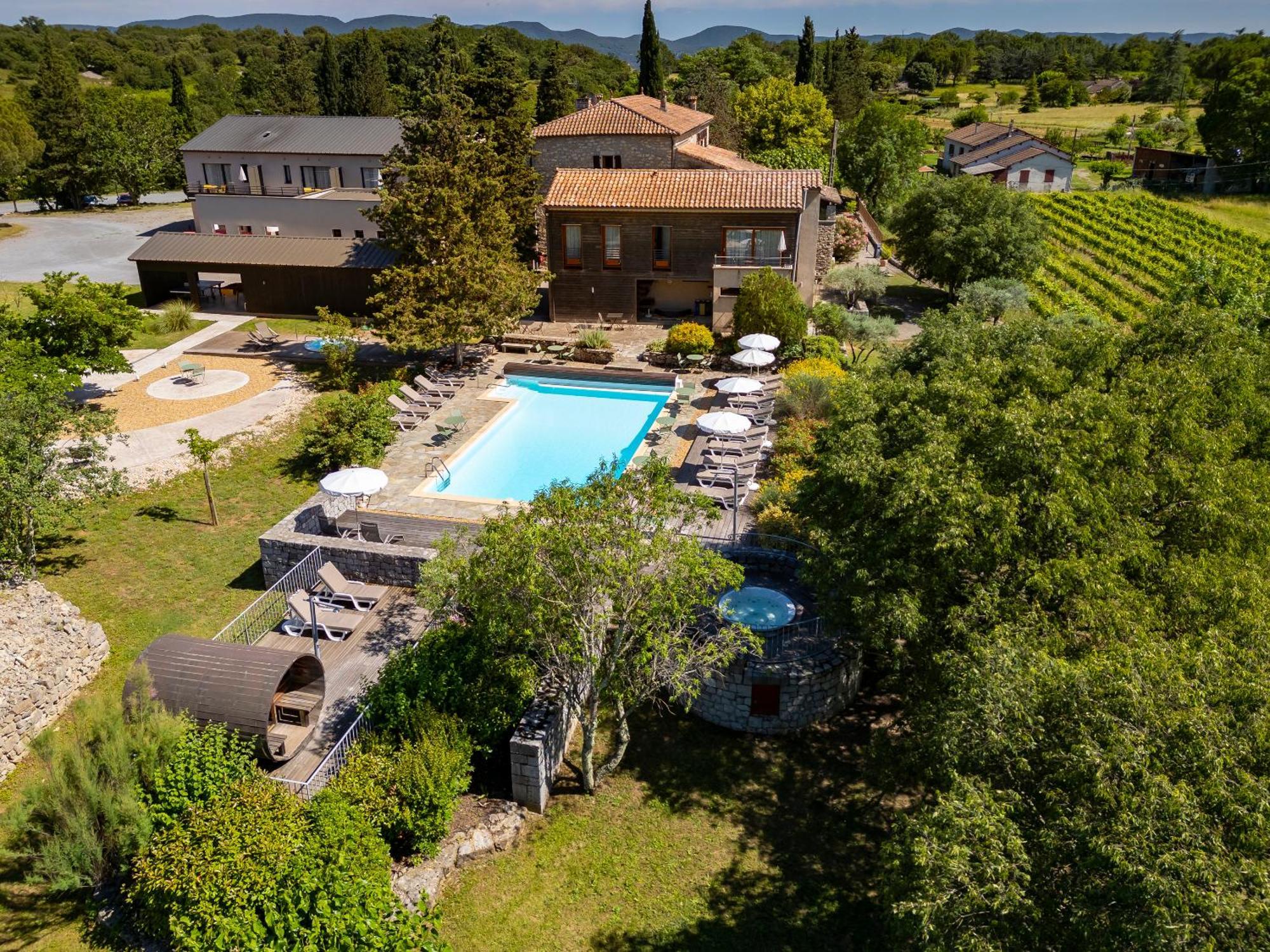 Logis Auberge Les Murets Hotel Restaurant Spa Chandolas Exterior photo